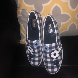 MK slip on